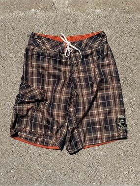 Vintage Y2K billabong plaid boardshort